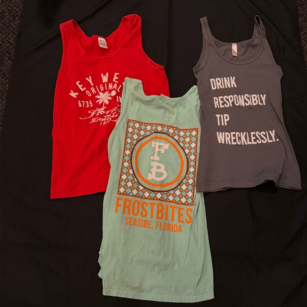 3 Muscle Tank tops